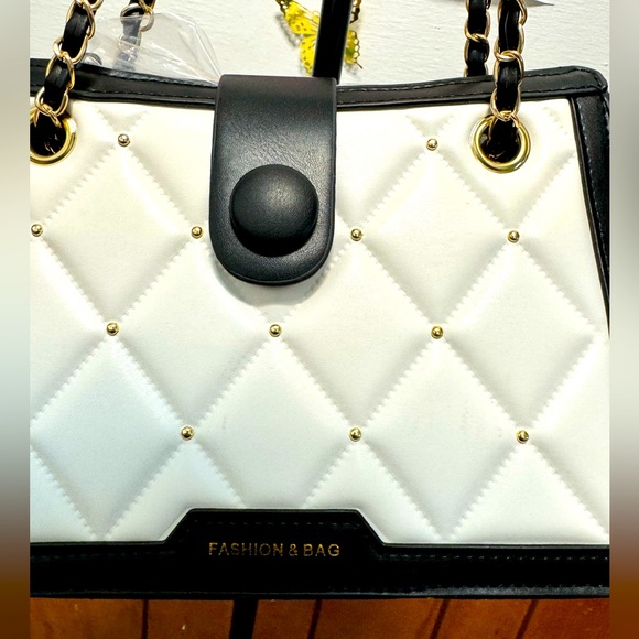 NWT women shoulder bag with chain handles - Picture 4 of 5